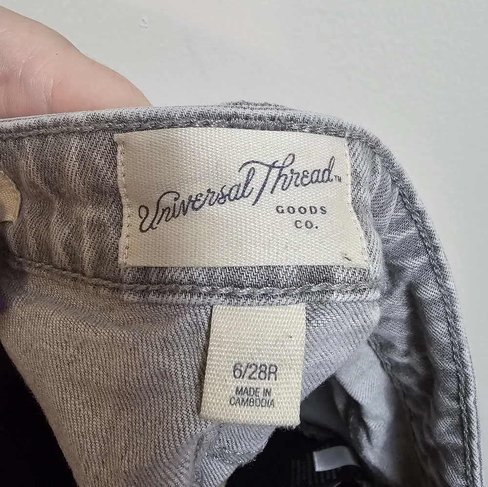 Universal Thread size 6‎ gray high waisted distressed denim shorts